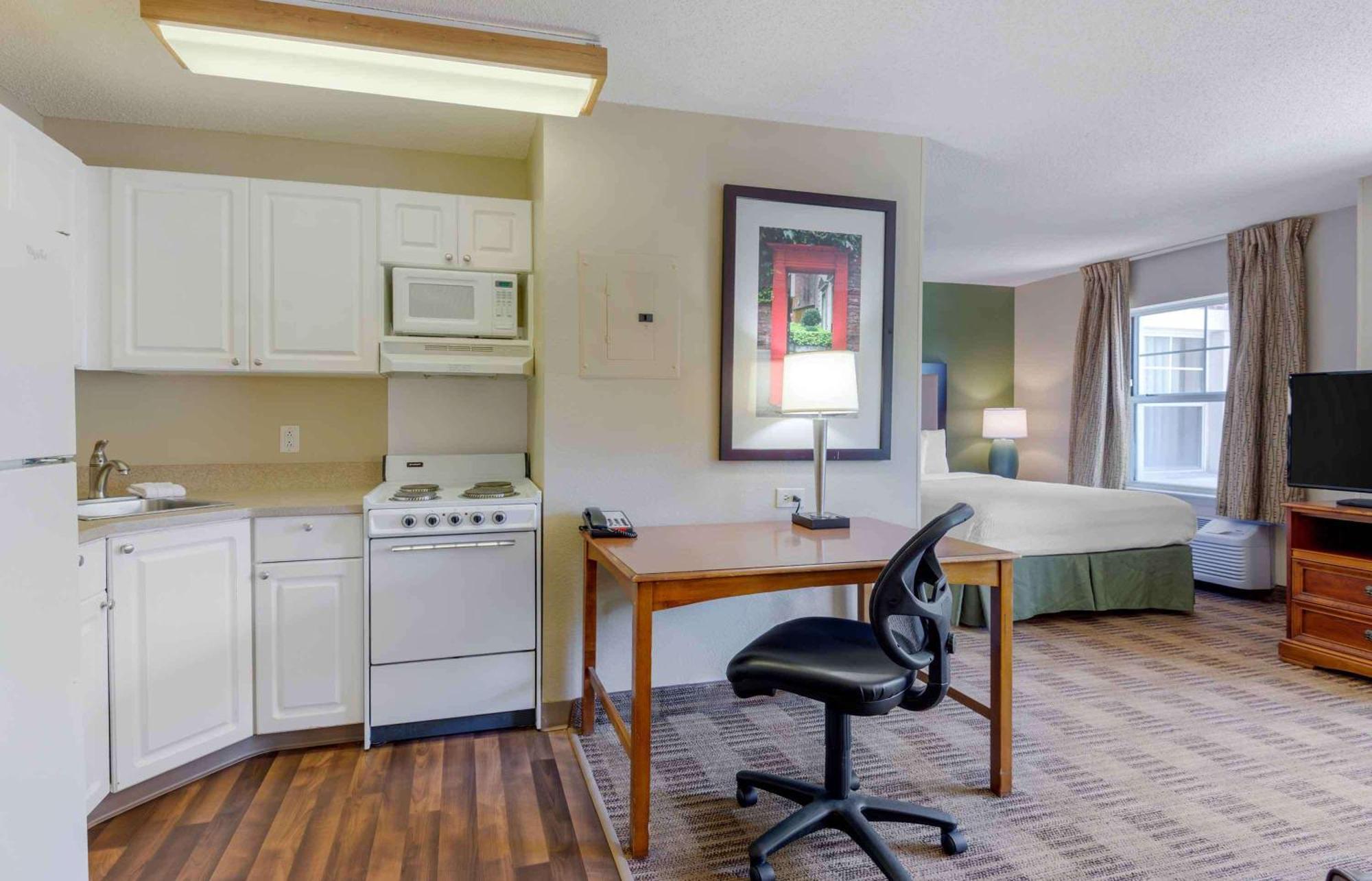 Extended Stay America Suites - Greensboro - Airport Εξωτερικό φωτογραφία